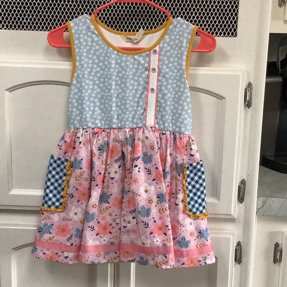 Matilda, Jane tunic